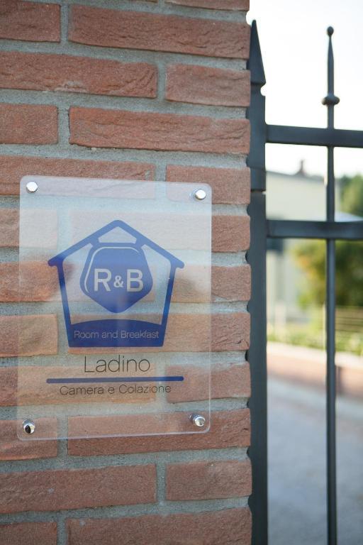 Ladino Room & Breakfastフェラーラ エクステリア 写真