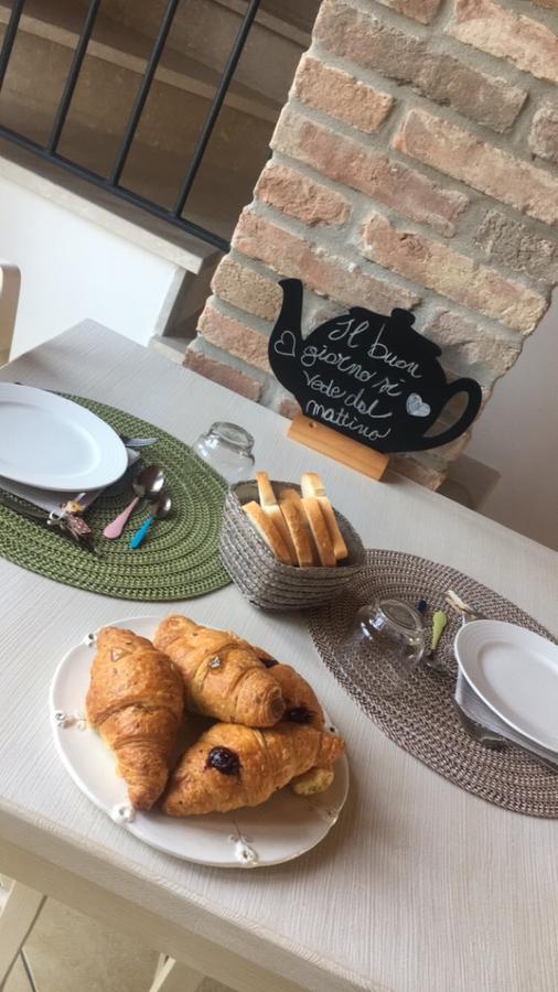 Ladino Room & Breakfastフェラーラ エクステリア 写真